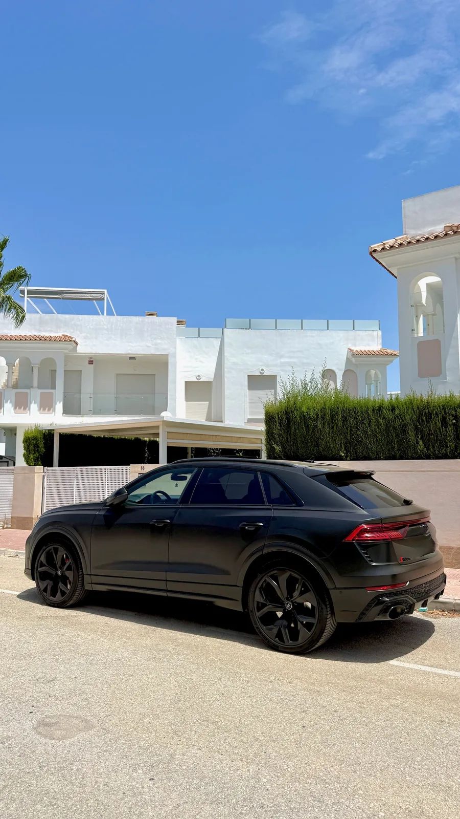 Audi RSQ8 — 2