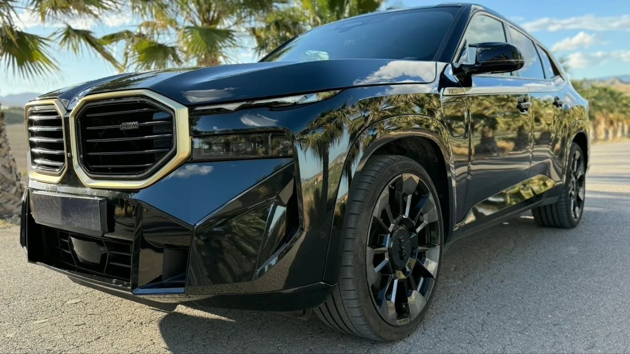 BMW XM Hybrid — 3