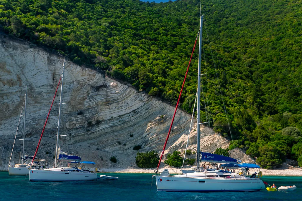 Mistral 48
